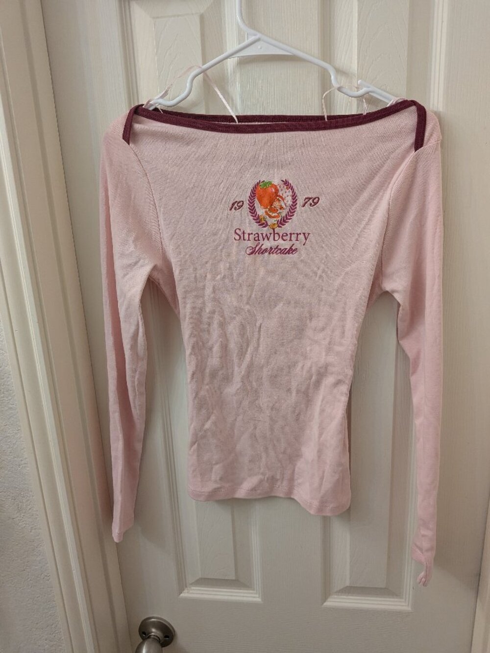 Off the shoulder strawberry shortcake long sleeves tee 1979